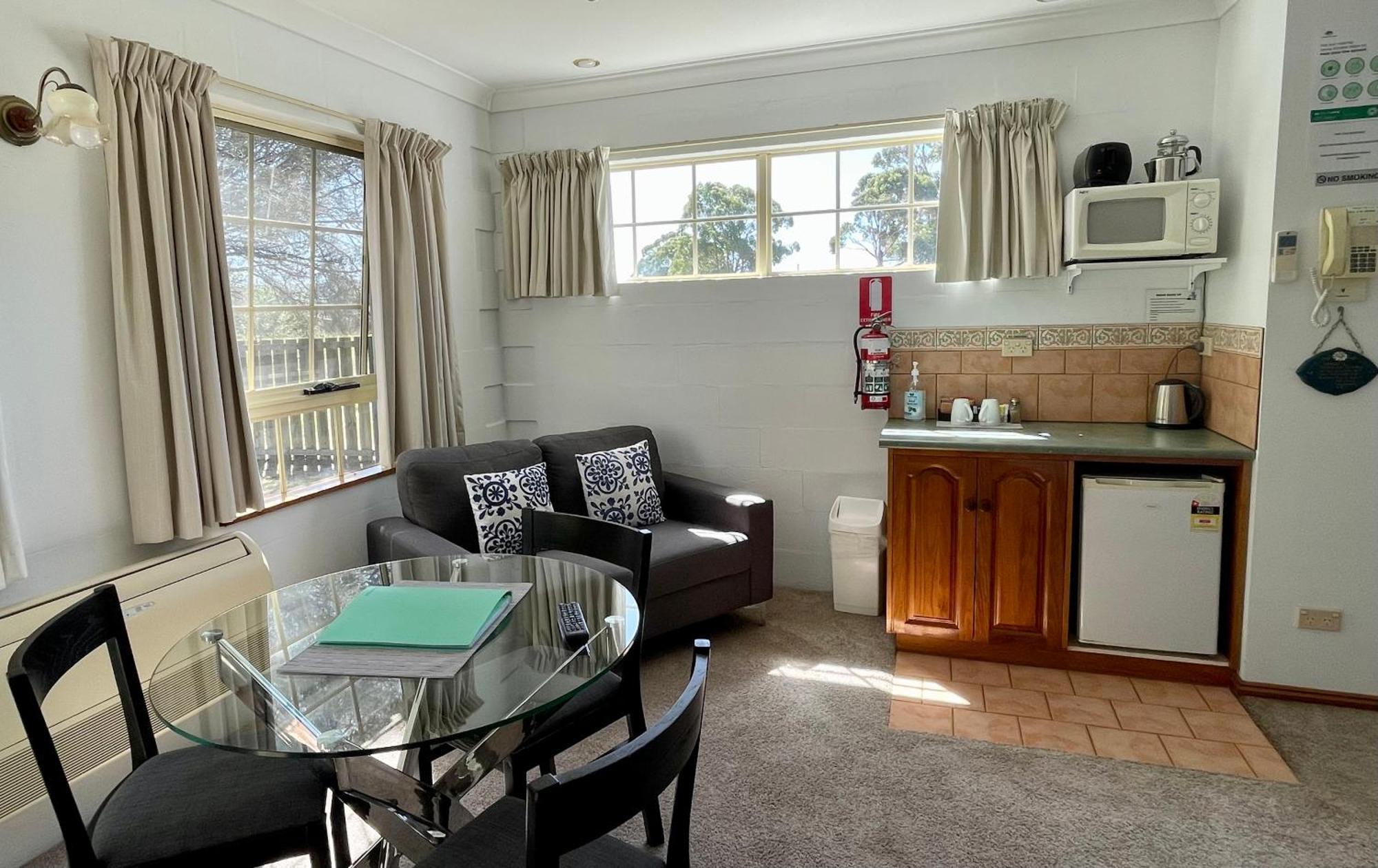 Swansea Cottages & Lodge Suites Екстер'єр фото