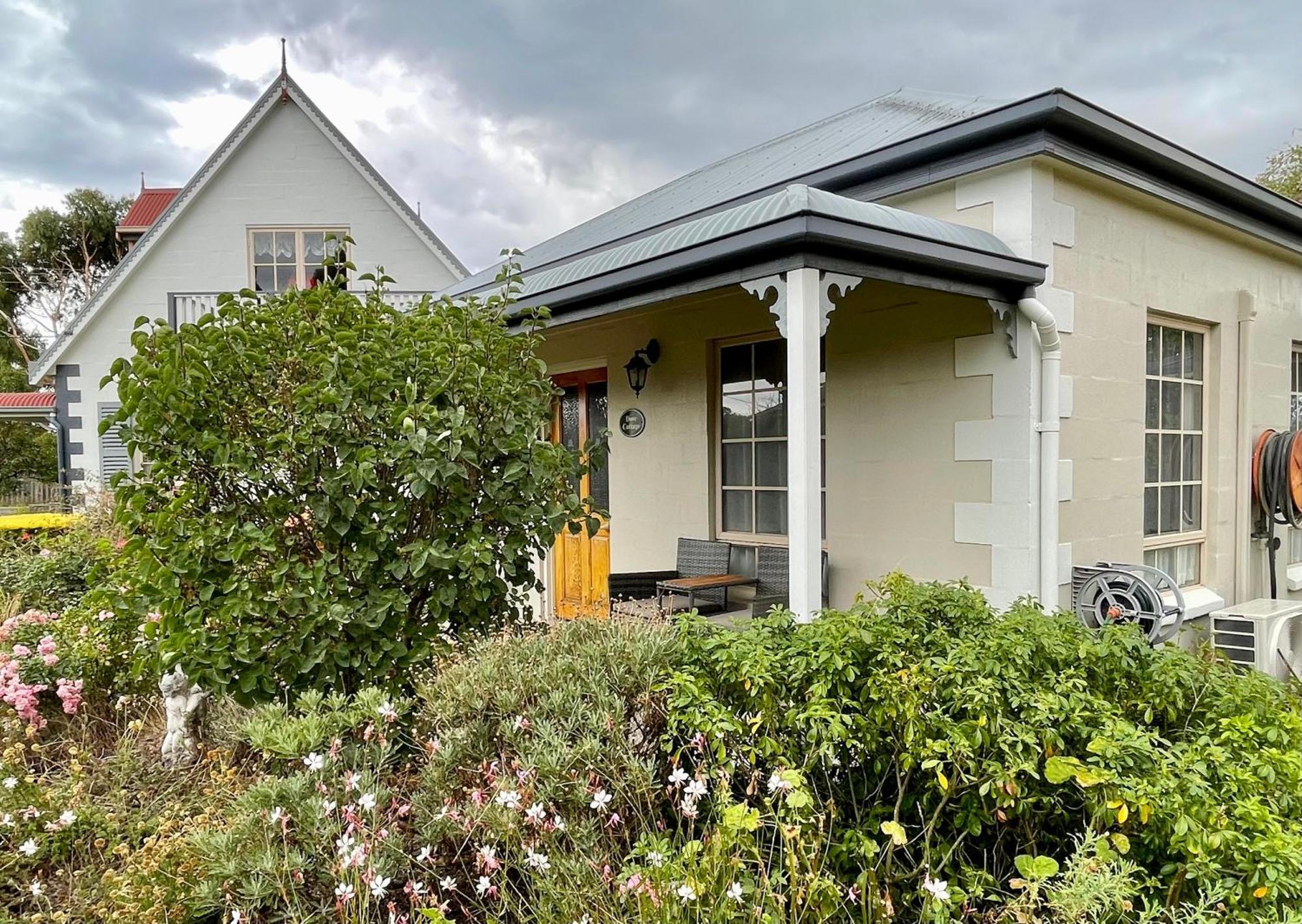 Swansea Cottages & Lodge Suites Екстер'єр фото