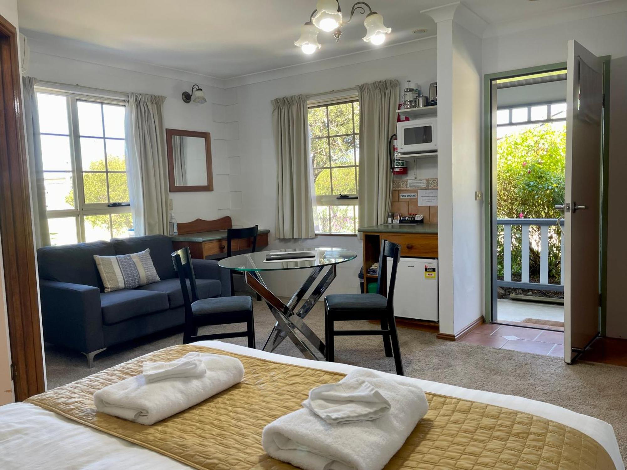 Swansea Cottages & Lodge Suites Екстер'єр фото