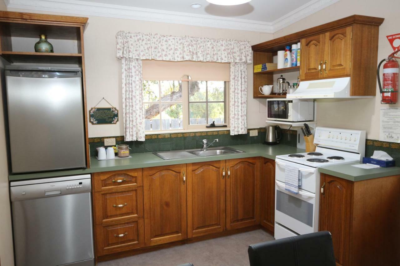Swansea Cottages & Lodge Suites Екстер'єр фото