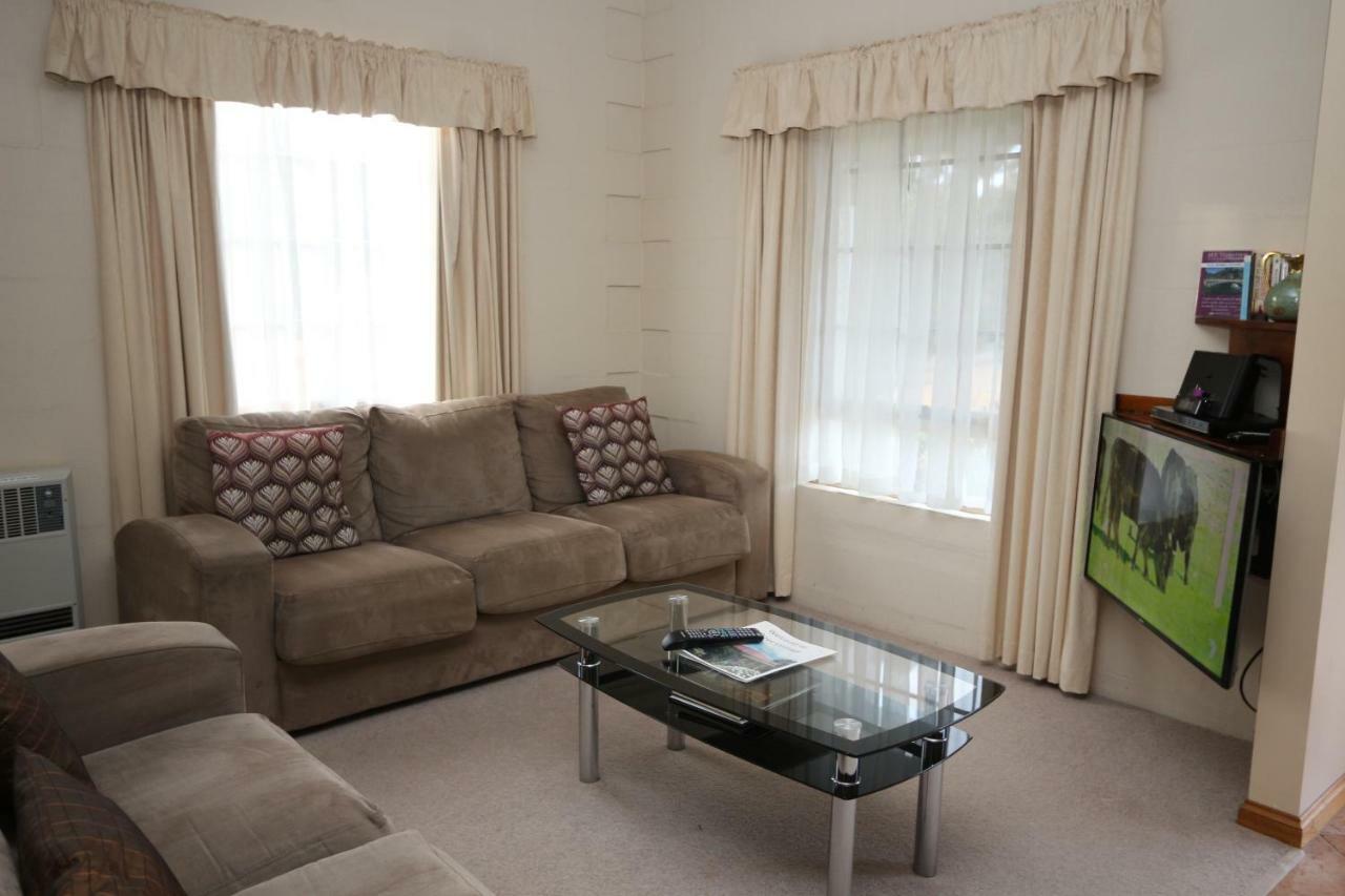 Swansea Cottages & Lodge Suites Екстер'єр фото